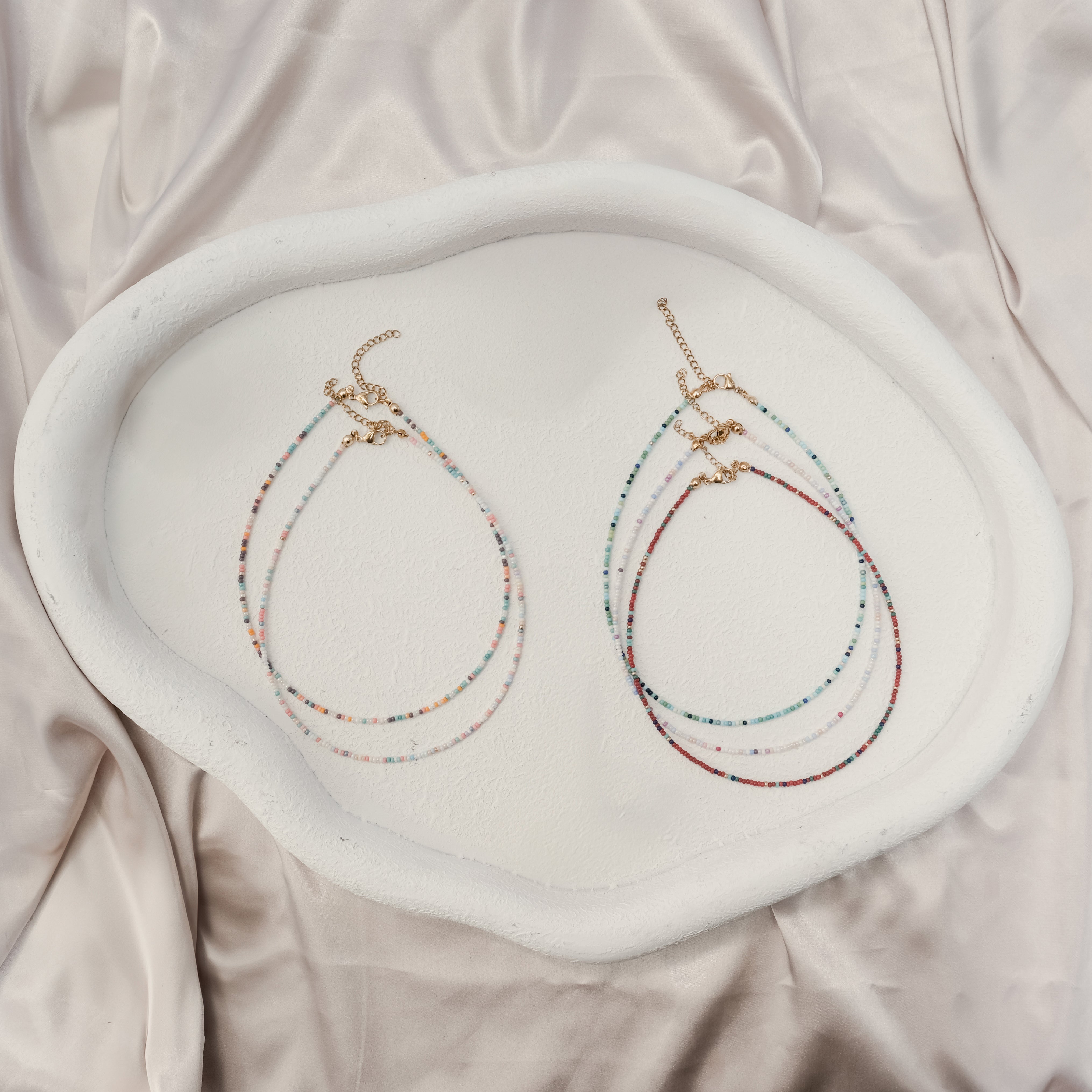 COLOURFUL BEAD NECKLACE