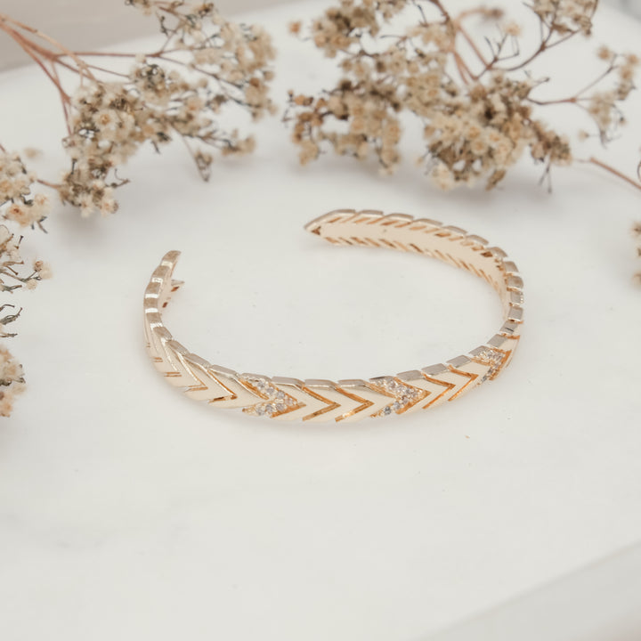 GOLD CUFF BRACELET WITH DIAMANTES