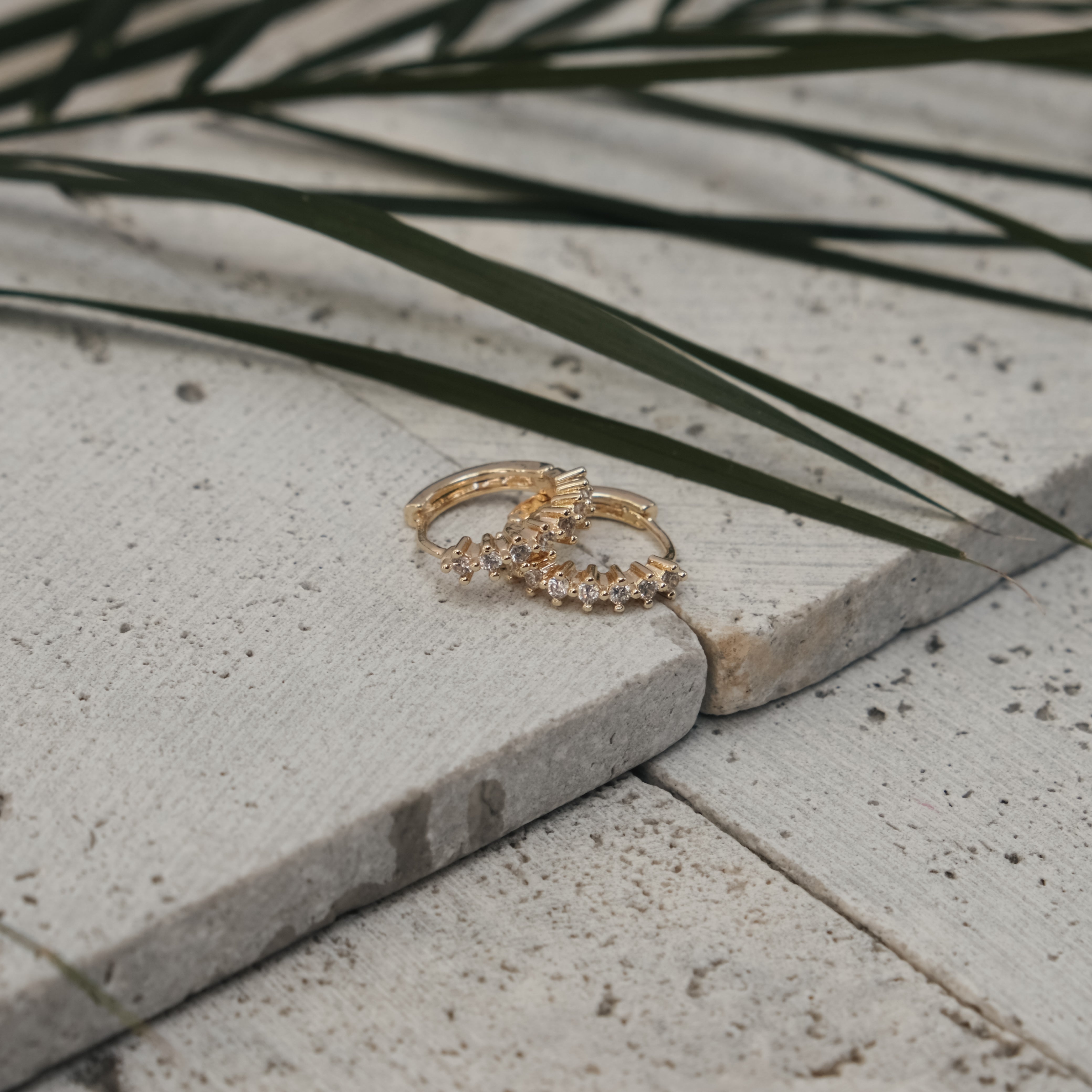 MEDIUM DIAMANTE HOOPS GOLD | My Bohemian Store