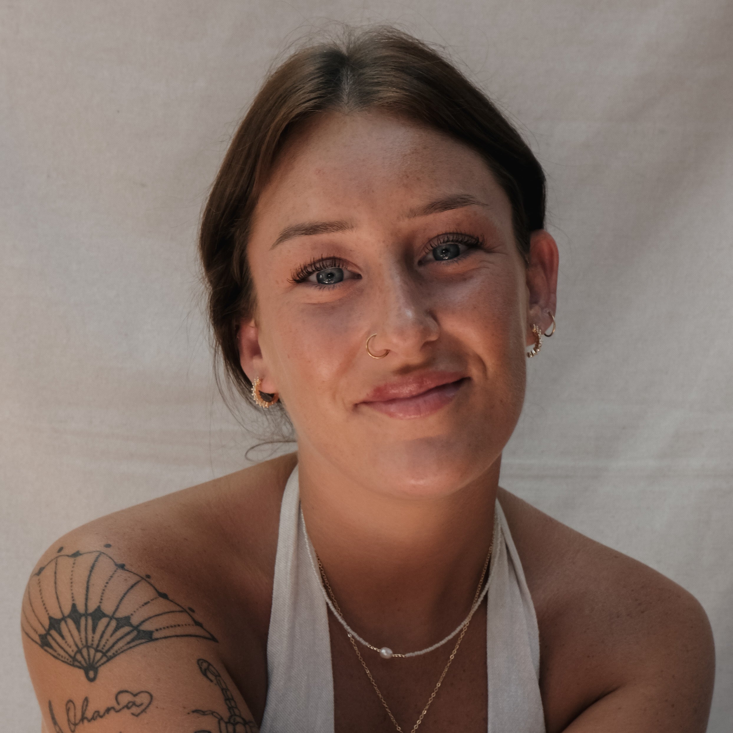 MEDIUM DIAMANTE HOOPS GOLD | My Bohemian Store