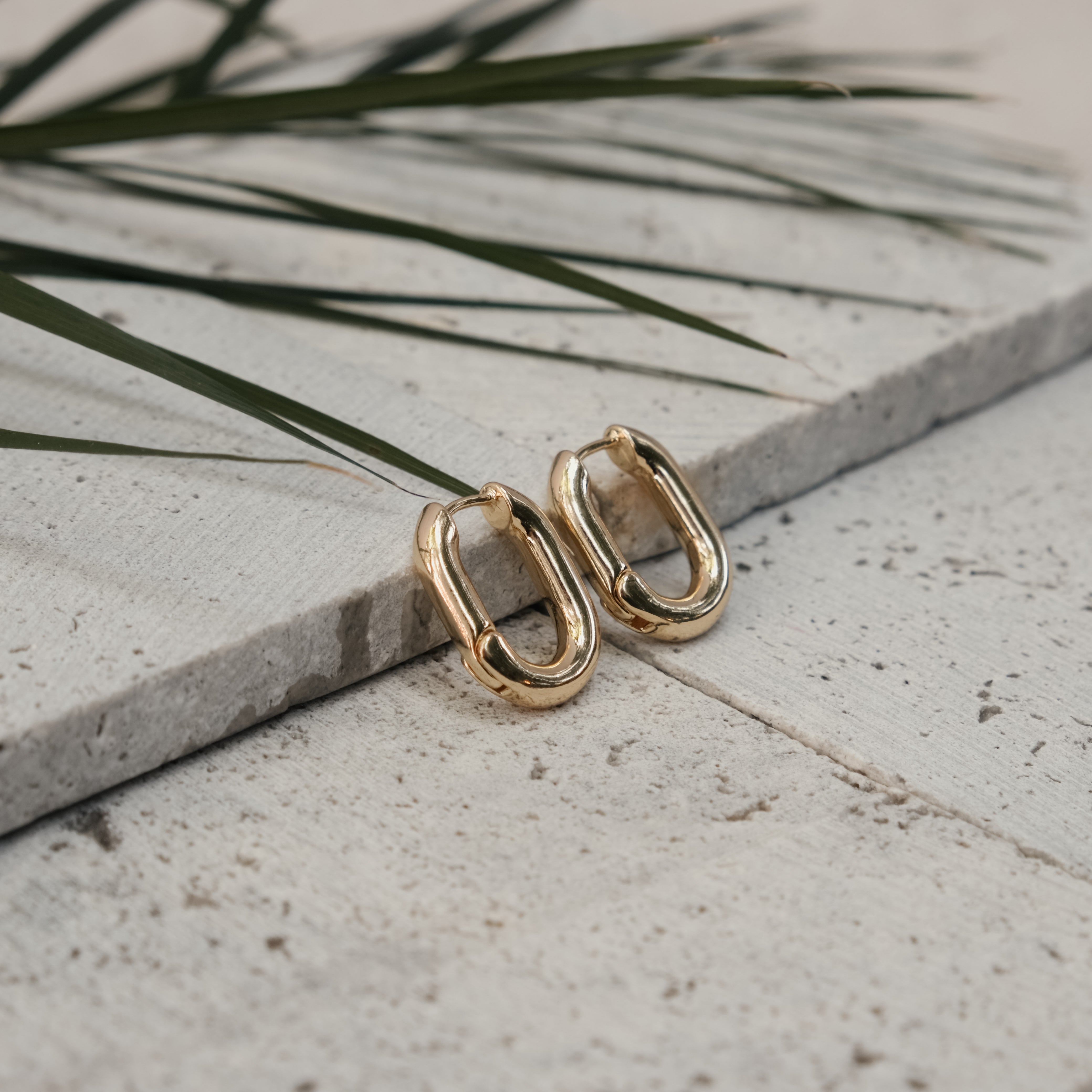 OVAL SHAPED HOOP EARRINGS GOLD | My Bohemian Store